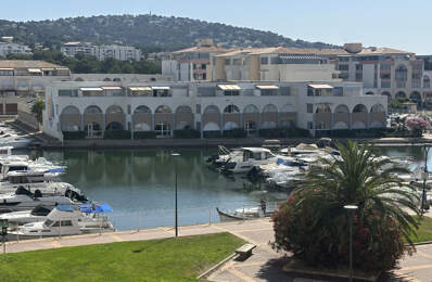 Appartement T2   cabine  SH 31 M2  loggia et  parking privé — photo du bien
