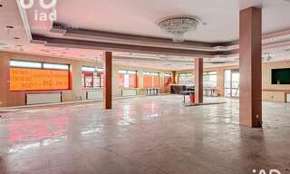 Commerce  900 m² à louer à Amilly (45200)