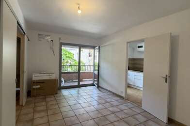 Appartement 2 pièces 782 €