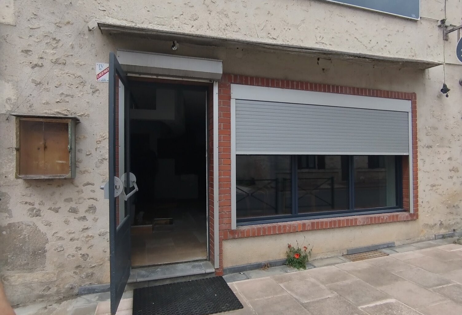 Vente Boutique/Local commercial 132 m&sup2; — photo 1