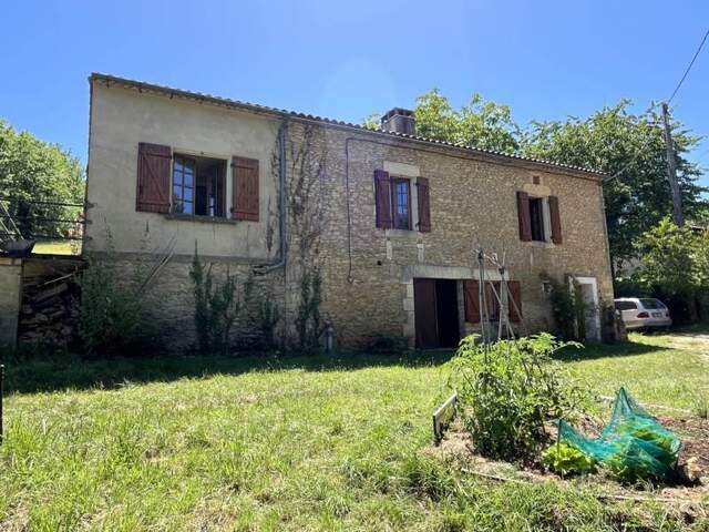 Maison en pierre de 4 pièces principales — photo du bien