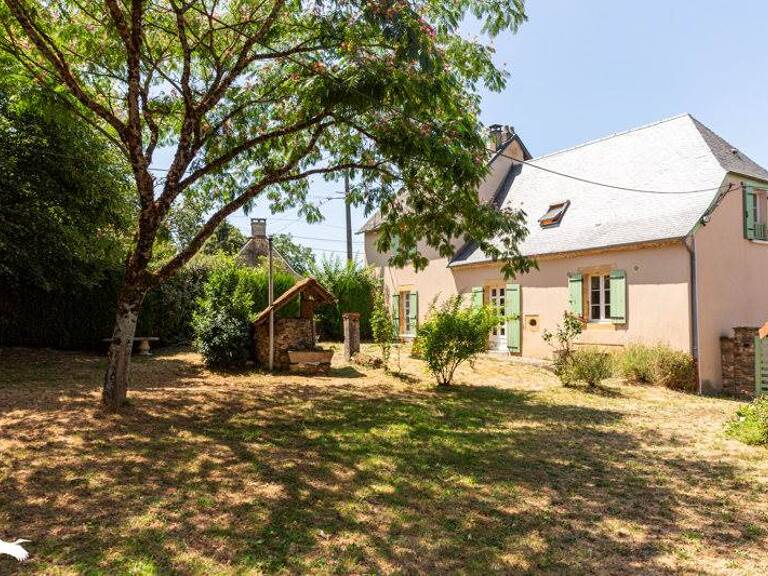 Maison en pierre de 6 pièces principales — photo 1
