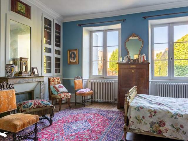 Maison de ville de 10 pièces principales — photo du bien