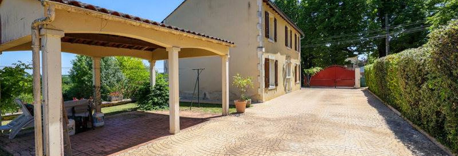 Maison 5 Pièces 132 m² à vendre à Mosnac-Saint-Simeux (16120)