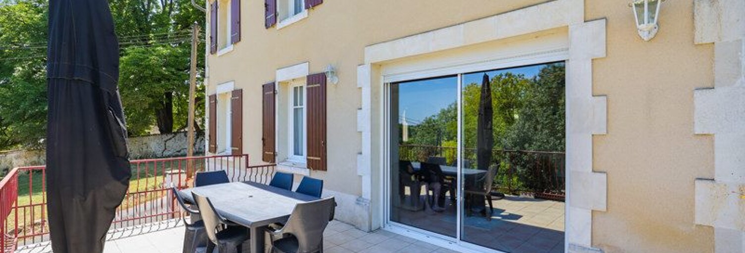 Maison 5 Pièces 132 m² à vendre à Mosnac-Saint-Simeux (16120)
