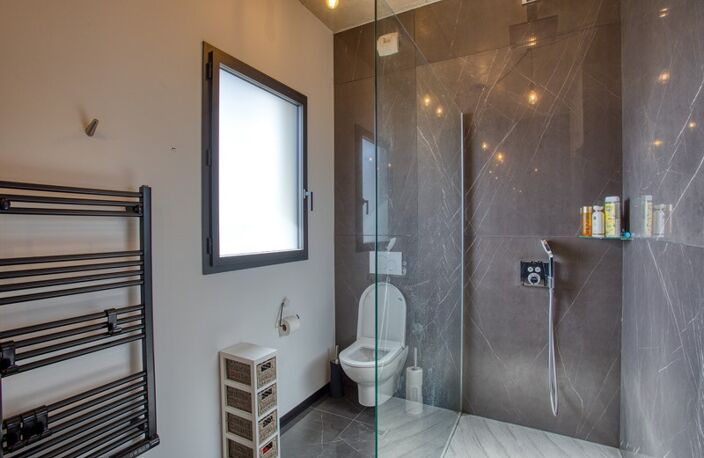 Contemporaine de 6 pièces principales — photo 5