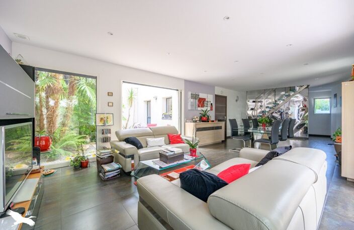 Contemporaine de 5 pièces principales — photo 4