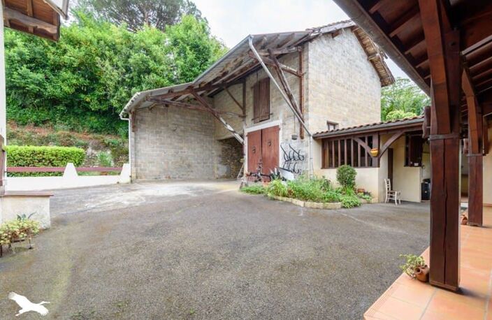 Maison de bourg de 7 pièces principales — photo 2