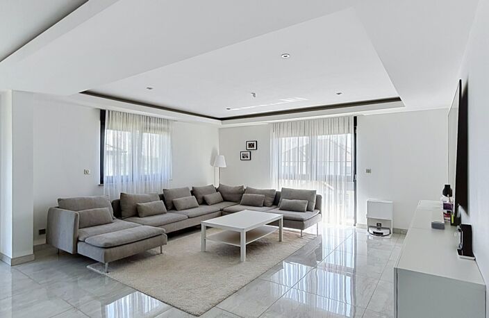 Vente Appartement 5 pièces — photo 2