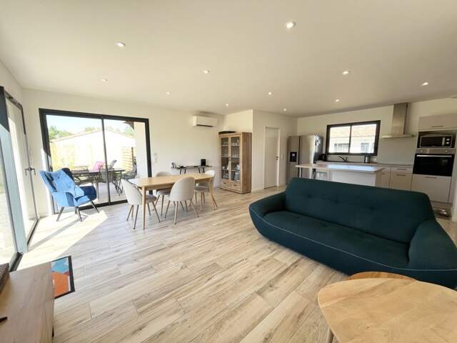 Contemporaine de 4 pièces principales — photo du bien