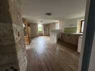 Maison en pierre de 3 pièces principales — photo 3