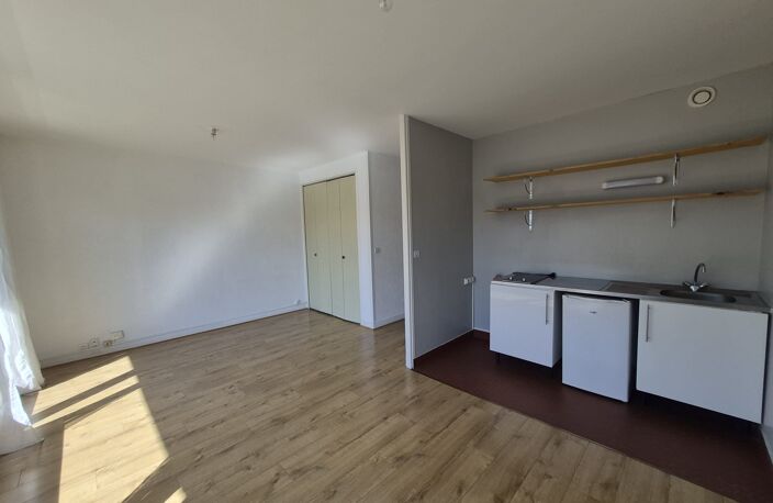 Beau studio iéal investisseur Bd Paix — photo 3