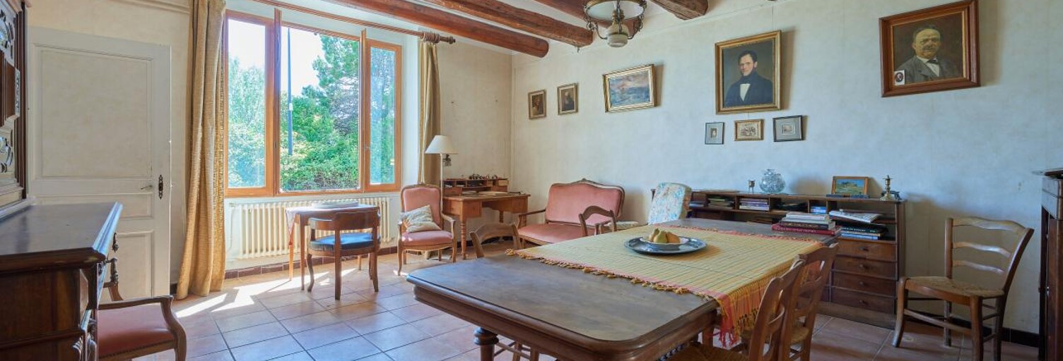 Maison 7 Pièces 224 m² à vendre à Reillanne (04110)