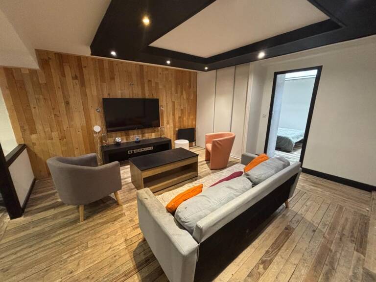 Maison à vendre 5 pièces CHAURIAT (63117) — photo 1