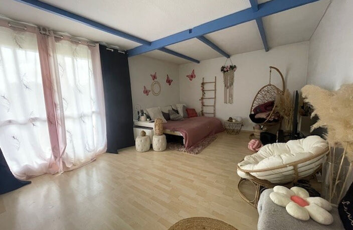 VASTE T3 LOUE PAR GARDIENNE DE RESIDNCE AU BOUSCAT — photo 2