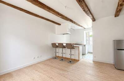 Maison de caractère rénovée avec garage et combles aménageables — photo du bien