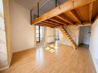 Charme et extérieur en plein centre de Calvisson – Appartement 57 m² + Mezzanine — photo 2