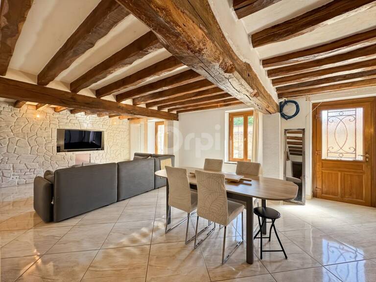 Propriété familiale à 1h de Paris avec seconde habitation indépendante et deux garages — photo 1