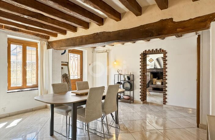 Propriété familiale à 1h de Paris avec seconde habitation indépendante et deux garages — photo 5