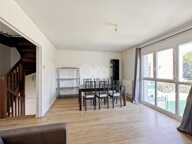 EVREUX - Maison familiale en triplex - 3 chambres, garage et jardin — photo 2