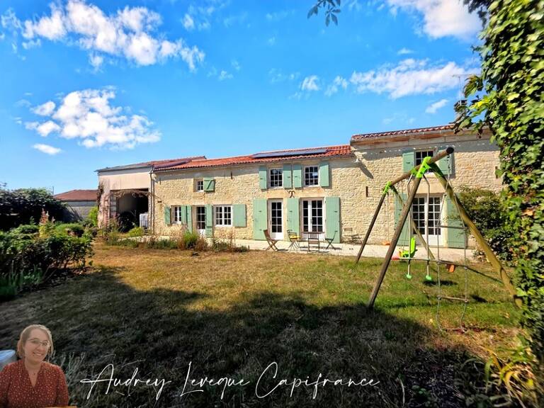 Maison à vendre 8 pièces SAINT SATURNIN DU BOIS (17) — photo 1