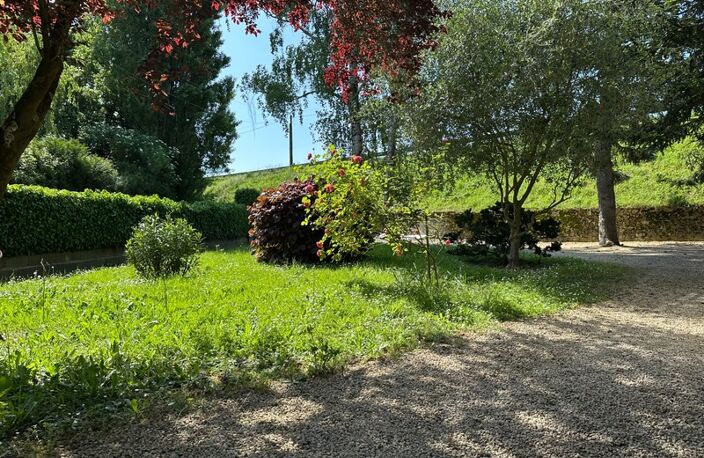 VARENNES SUR LOIRE, Longère 3 chambres sur jardin de 1280m² — photo 2