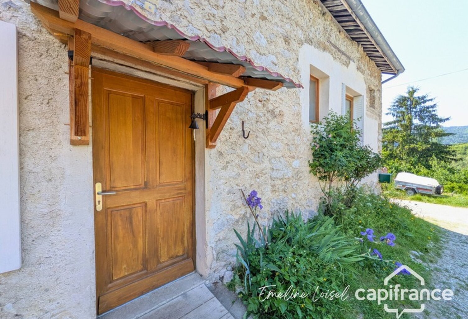 Maison en pierre rénovée avec jardin – 111 m² – Saint-Martin-en-Vercors (26420) — photo 1