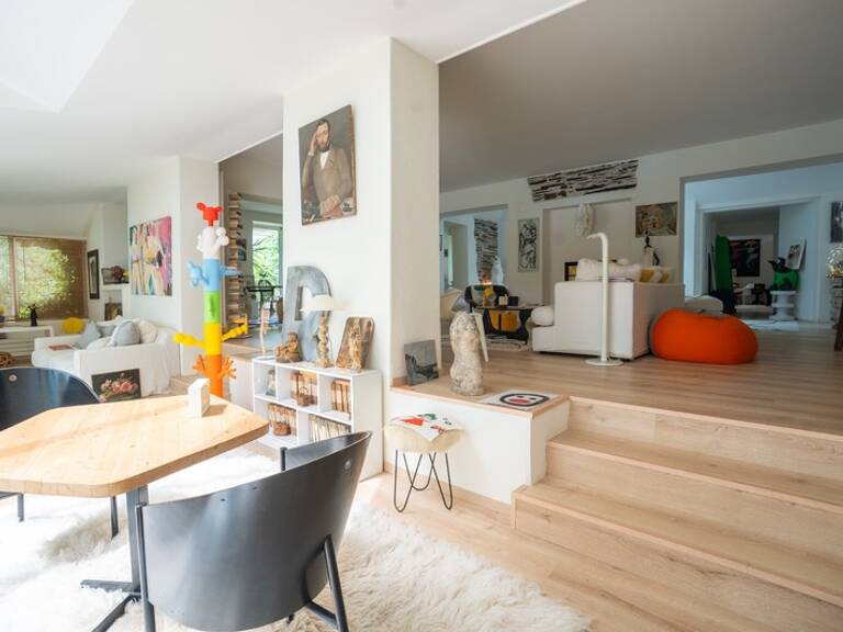 Vue carte postale sur la Maine : Maison atypique et appartement séparé de 300 m2 jouant sur les volumes, la lumière et les perspectives — photo 1