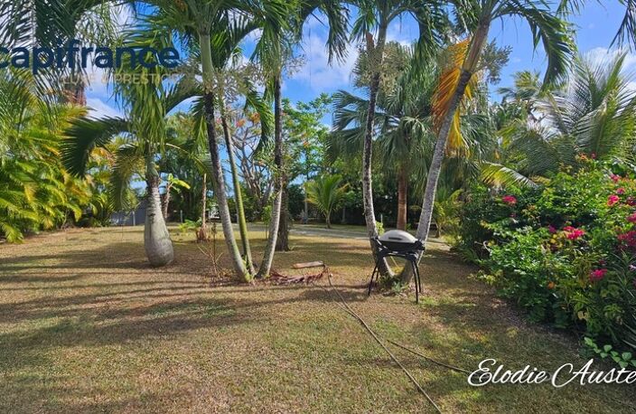 Villa T6 pièces Piscine et Grand jardin arboré  BAIE MAHAULT (971) — photo 2
