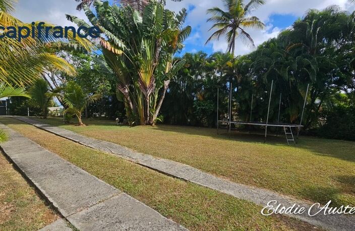 Villa T6 pièces Piscine et Grand jardin arboré  BAIE MAHAULT (971) — photo 4