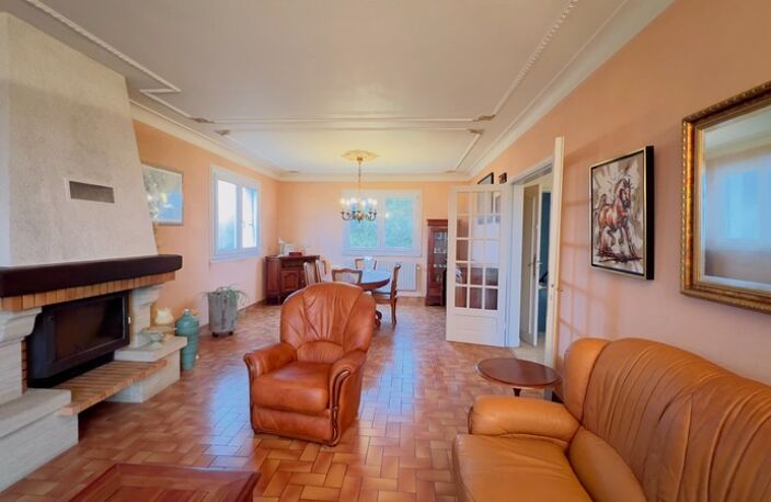 BRIEC (29) – Maison T6 à vendre 156 m² habitables – 242 m² utiles Sous-sol intégral Terrain de 1 547 m² — photo 5