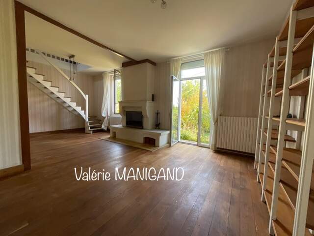Maison à vendre 7 pièces PERIGUEUX (24) — photo du bien