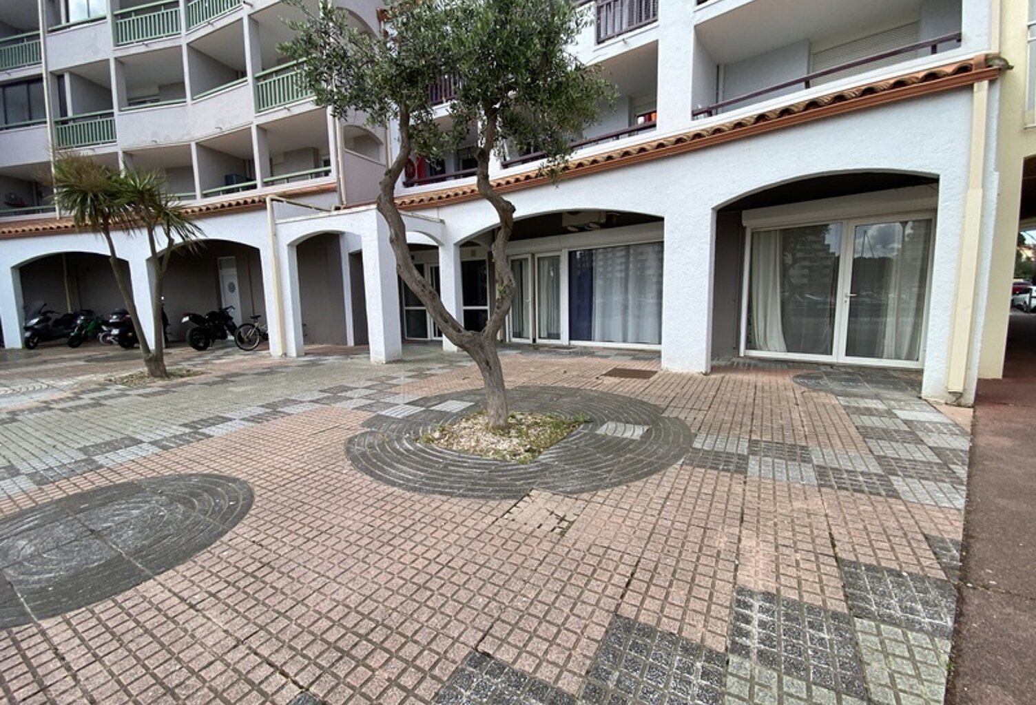 Dpt Pyrénées Orientales (66), à vendre CANET EN ROUSSILLON appartement 3 pièces 74 m² parking — photo 1