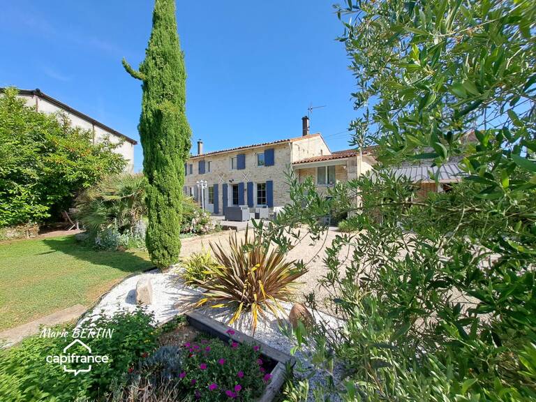 Maison à vendre 8 pièces CELLES SUR BELLE (79) — photo 1