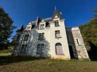 Sublime château édifié au XVI°et remanié au XIX° surblomblant la vallée de la Loire entre Amboise et Tours — photo 3