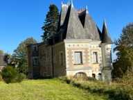 Sublime château édifié au XVI°et remanié au XIX° surblomblant la vallée de la Loire entre Amboise et Tours — photo 4