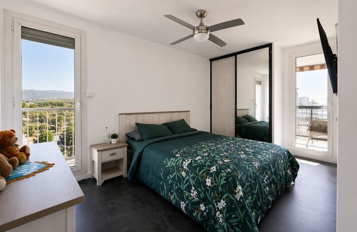 ***VISITE VIRTUELLE DISPONIBLE SUR DEMANDE...LA SEYNE-SUR-MER...LE THERMIDOR II...T3 RÉNOVÉ AVEC VUE BAIE...GARAGE DE 28 M²...LOCATAIRES EN PLACE*** — photo 3