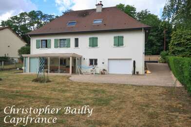 Maison 8 pièces 295400 €