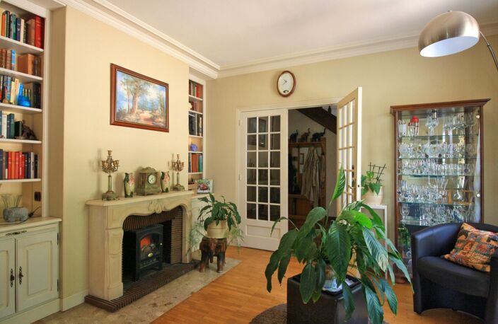 Maison 5 chambres, dans un village dynamique, à proximité directe des commodités — photo 2