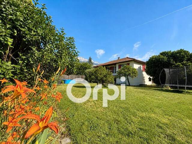 Maison familiale avec jardin et dépendance à Villard-Bonnot — photo du bien