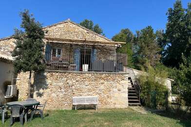 Appartement 1 pièces 900 €