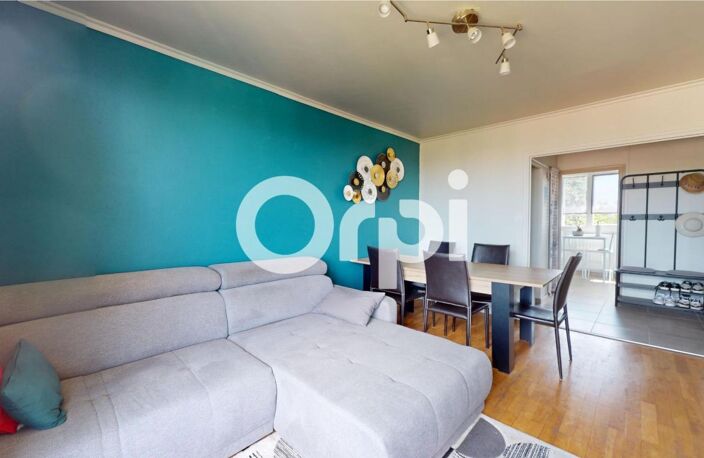Bron – Rue de la Batterie – T3 de 61 m² avec parking, cave et parc arboré — photo 2