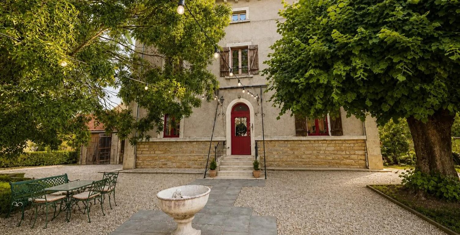 Demeure familiale de caractère de 296 m² avec 8 chambres, garage — photo 1