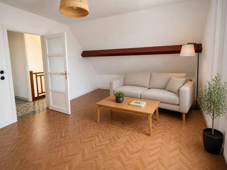 Grande maison familiale sur 968 m² avec double garage — photo 1