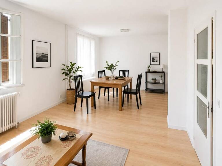 Grande maison familiale sur 968 m² avec double garage — photo 1