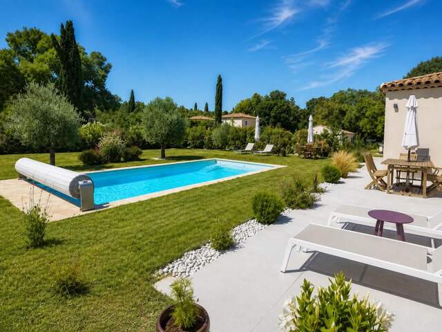 Maison de 4 pièces d'environ 100 m² à Carcès — photo du bien