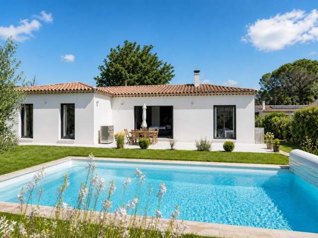 Maison de 4 pièces d'environ 100 m² à Carcès — photo du bien