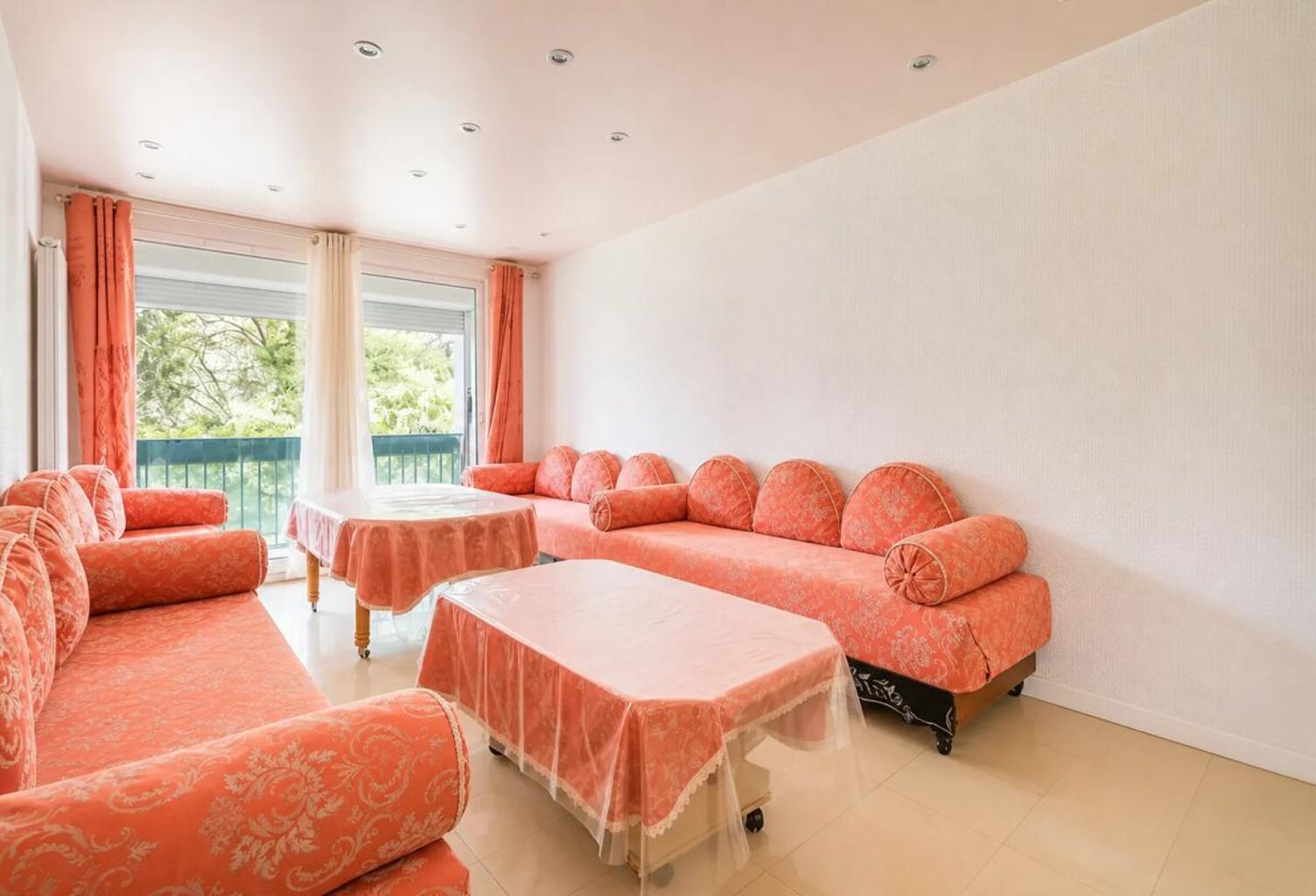 Bel Appartement T4 avec 3 chambres, terrasse, parking cellier — photo 1