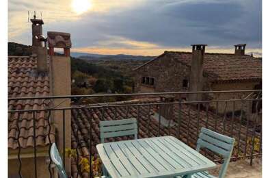 Appartement 4 pièces 270300 €