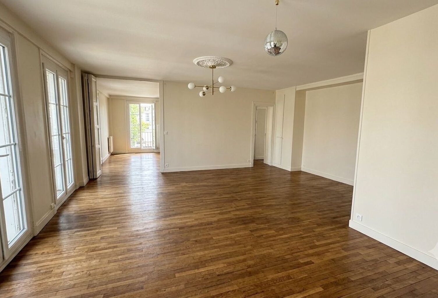 Appartement À Vendre — photo 1